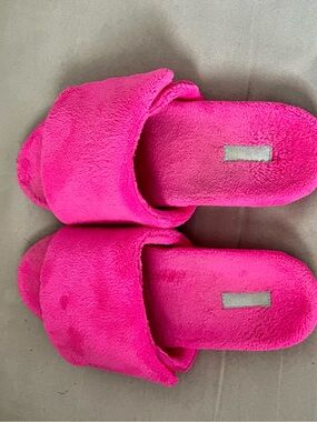 Vionic Hot Pink Plush Slide Slippers